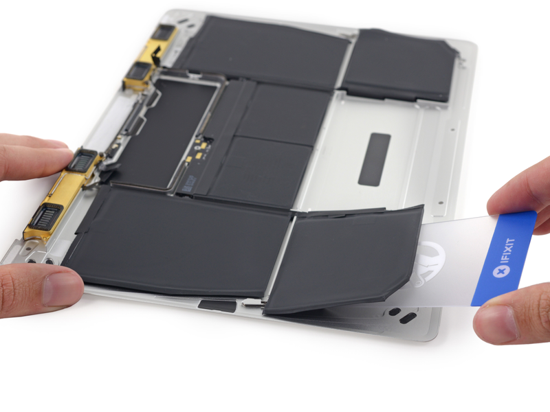 Illustration for article titled El nuevo MacBook, pieza a pieza: una bestia imposible de reparar